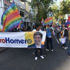 Los partidarios de Yunda cerraron por algunos minutos la calle aledaña al Tribunal Contencioso Electoral.