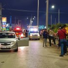 Incidente. El carro que conducía Edwin Villacrés quedó en media calle.