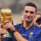 Lionel Scaloni, durante los festejos tras obtener la Copa del Mundo.