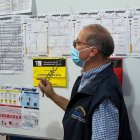 Capacitación. Un funcionario del CNE en una de las jornadas de inducción para los miembros de las mesas.