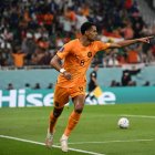 Cody Gapko, delantero neerlandés, pasa del PSG al Liverpool.