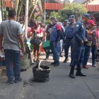 Explosivos. También se retiró pirotecnia comercializada de modo ilícito.