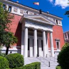 Madrid. Vista externa de la  sede de la RAE en España.