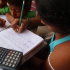 Para los niños ha sido complicado avanzar en su proceso escolar. Aún recuperan el tiempo perdido.