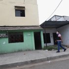 Hecho. En uno de los departamentos de esta casa ocurrió el crimen.