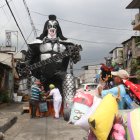 El muñeco está en Alcedo, entre la 14 y la 15, en el suroeste de Guayaquil.