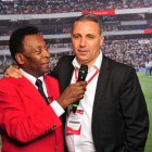 Stoichkov y Pelé durante una intervención para una cadena internacional.