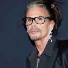 El alma de Aeerosmith habría tenido relaciones con su demandante cuando él tenía 25 y ella 16.