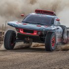 Mattias Ekstrom y Emil Bergkvist de Suecia durante la competencia de este 31 de diciembre de 2022.