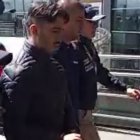 El capturado fue trasladado por agentes del CTI de la Fiscalía de Colombia al aeropuerto ElDorado.