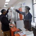 Ventanilla. Las consultas son los únicos trámites que se hacen aquí.