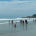 Montañita. Varios bañistas llegaron este martes 3 de enero de 2023 a la playa peninsular.