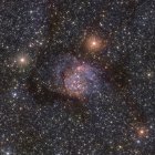 Imagen de la nebulosa Sh2-54 tomada en luz infrarroja utilizando el telescopio VISTA de ESO en el Observatorio Paranal en Chile.