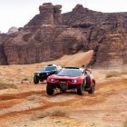 Sébastien Loeb (rojo) lideró la cuarta etapa de su categoría en la etapa 4.