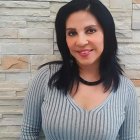 La escritora Giovanna Rivero es la autora de "Tierra fresca de su tumba"