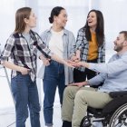 Personal.- Un grupo de trabajadores donde se ve talento sin etiqueta.