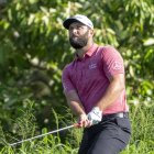 Jon Rahm, golfista español, mostró su destreza para remontar y ser campeón en Hawái.