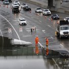 Vista de una carretera inundada por las tormentas en San José, California (EE.UU.), este 10 de enero de 2023. EFE/EPA/Josie Lepe