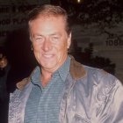 Quinn Redeker, un artista que apareció en varios seriados televisivos, fue nominado al Oscar por el guion de "El cazador".