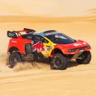 El francés Sebastien Loeb y su copiloto, el belga Fabian Lurquin, durante la jornada de este miércoles 12 de enero.