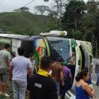 En diciembre, cinco adultos y un menor de edad fallecieron por el volcamiento de un bus en Manabí.