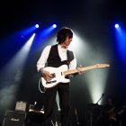 En una foto de archivo que data del año 2014 en un vibrante concierto en Australia.