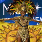 La esmeraldeña en su traje típico.