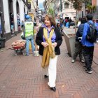 Nació en Ancón, Santa Elena, tiene 58 años de edad y desde los tres vive en Quito; es licenciada en Sociología y Ciencias Políticas.