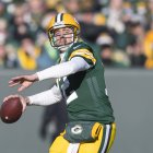 El mariscal de campo de los Green Bay Packers Aaron Rodgers (12) durante un juego contra los Atlanta Falcons.
