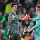 Courtois (i) y Ter Stegen durante uno de los compromisos de la Liga Santander.
