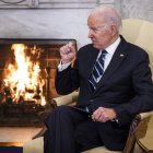 Washington (United States), 13/01/2023.- US President Joe Biden holds a meeting with Prime Minister of Japan Kishida Fumio (not pictured) inside the Oval Office of the White House in Washington, DC, USA 13 January 2023. Biden meets Kishida to discuss bilateral security issues in the Indo-Pacific, including relations with North Korea and China. (Japón, Estados Unidos) EFE/EPA/JIM LO SCALZO / POOL