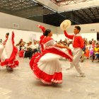 Guayaquil. Intervención artística de Danzas Costa Brava.