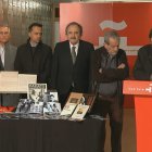 Presencia. En la imagen si ve el momento de la ceremonia formal del arribo de los documentos al instituto.