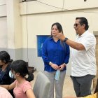 La consejera del CNE, Elena Nájera, acudió a la Delegación de Guayas para conocer detalles de la renuncia de Murillo.