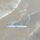 Vista aérea del semisumergible en la playa de Tachina, Esmeraldas.