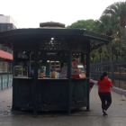 En un costado del local aún pueden verse manchas negras resultantes del fuego.