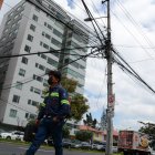 Las avenidas de la capital están llenas de cables eléctricos.
