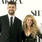 La cantante colombiana, Shakira, acompañada por su expareja, el exfutbolista del F. C. Barcelona, Gerard Piqué en una foto de archivo.