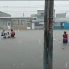 Perjuicio. Los niños son los más afectados al salir de clases.