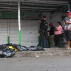 Los asesinatos del jueves alarmaron a quienes habitan en ese populoso sector de la urbe.