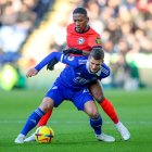 Pervis Estupiñán tuvo un buen partido contra el Leicester.