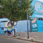 Fachada del estadio Julio César Villagra de Belgrano, donde yace un mural de Maradona, quien  jugó en el equipo luego de ser campeón del mundo en México 86.