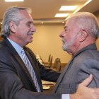 El presidente argentino, Alberto Fernandez, y el mandatario de Brasil, Lula Da Silva,