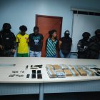 Evidencia. En el departamento se encontró una gama de elementos dudosos. Todos fueron trasladados bajo cadena de custodia