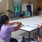 Guayaquil. Varias personas acuden a uno de los talleres presenciales que ofrece la Fundación Huancavilca.