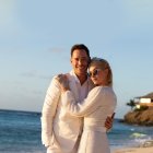 Junto a su esposo Carter Reum.