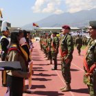 En la cita, se entregó proclamas a los abanderados de las unidades educativas que asistieron a este evento castrense.