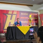 El influencer argentino, conocido por sus videos futboleros, dio una rueda de prensa previao a su presentación en la Noche Amarilla