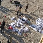 Una imagen del accidente de autobús en Pakistán.