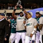 Los Philadelphia Eagles se consagraron como campeones de la Conferencia Nacional venciendo a los San Francisco 49ers por marcador de 31-7.